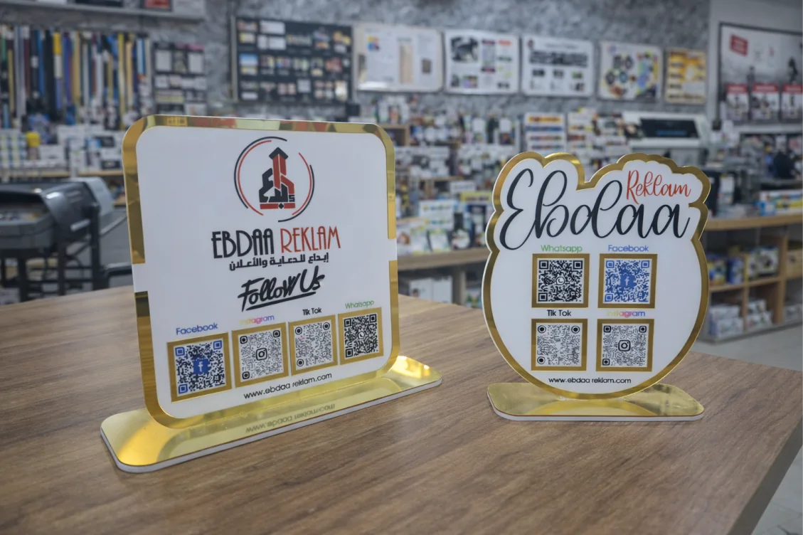 ستاند طاولة أكريليك QR